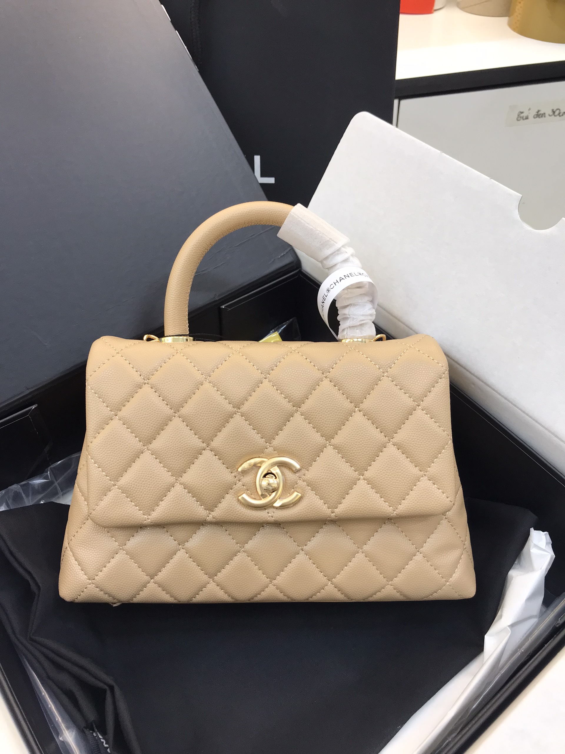 Túi Xách Chanel Coco Super Màu Kem Đậm Khóa Vàng Size 23cm